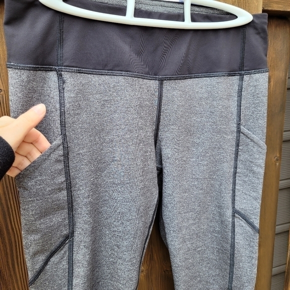 Lululemon Speed Tight V | Heathered Black / Deep Coal leggings | size 8 - Picture 9 of 16